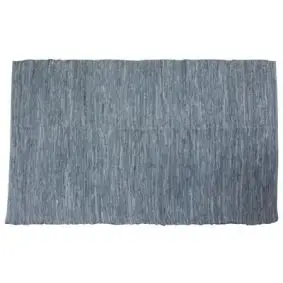 LA FINESSE Læder/skind kludetæppe 150 x 240 cm - lys blå - LA FINESSE